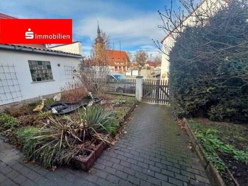 Vorgarten - 7 Zimmer Einfamilienhaus zum Kaufen in Walschleben