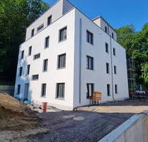 Neuwertige 3 Zimmerwohnung mit Balkon und 2 Bädern. - Freital