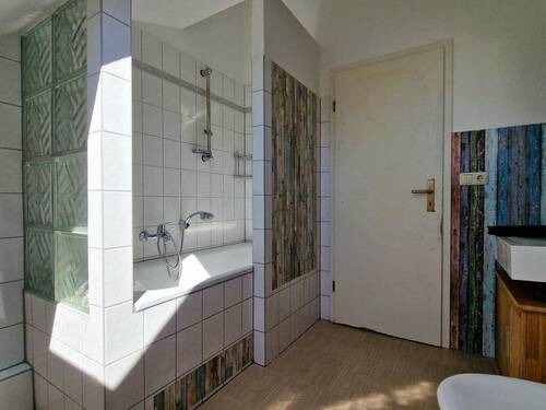 Bad Haus 38 - 