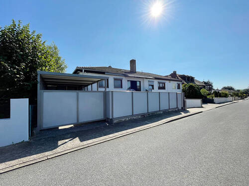 Ansicht Straße - 5 Zimmer Einfamilienhaus zum Kaufen in Eckental
