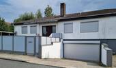 Ansicht Straße Garage - 5 Zimmer Einfamilienhaus in Eckental
