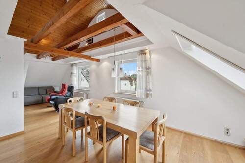 Wohn-Essbereich 2 OG - 8 Zimmer Mehrfamilienhaus, Wohnhaus zum Kaufen in Ludwigsburg