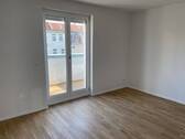 Schlafzimmer 13,89 m² N-Terrasse, elekr. Rolläden - 