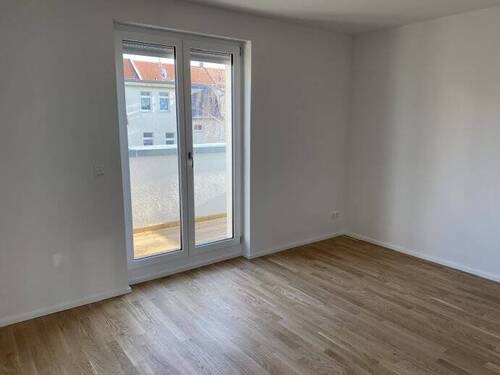 Schlafzimmer 13,89 m² N-Terrasse, elekr. Rolläden - 