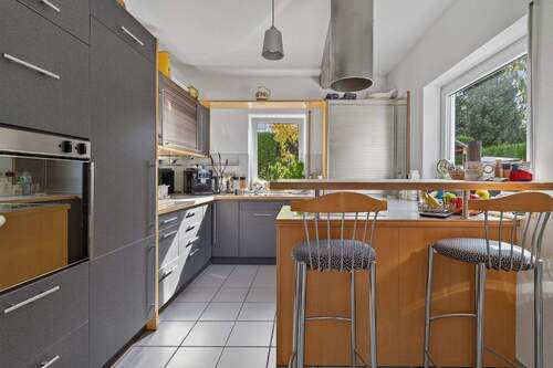 Küche - 7 Zimmer Einfamilienhaus in Baden-Baden