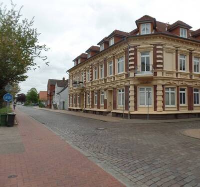 Gesamtansicht - Heide - 3 - Zimmerwohnung in zentraler Lage