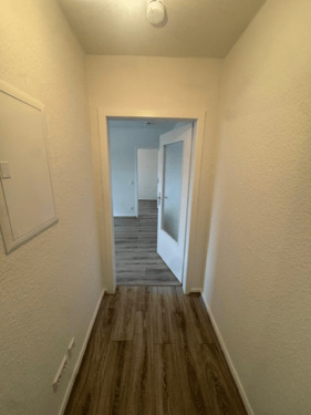 Diele - 2 Zimmer Etagenwohnung zur Miete in Duisburg