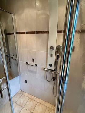 Tageslichtbad mit Dusche - 