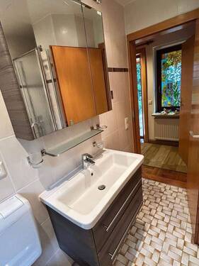 Tageslichtbad mit Dusche - 