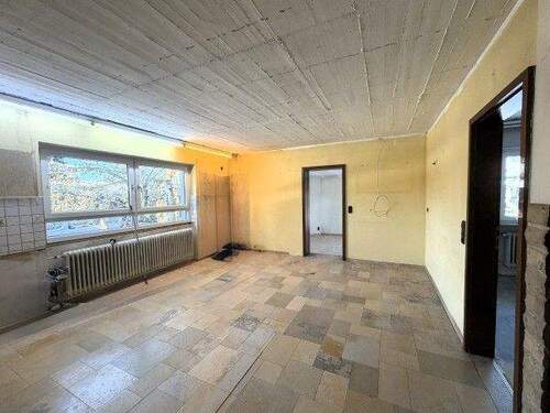 Küche m. Zugang Essbereich - Doppelhaushälfte mit 120,00 m&sup2; in Leinburg zum Kaufen