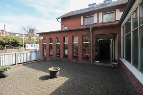 Restaurant Terrasse rechts - Gewerbeobjekt (Büro, Produktion, Verkauf) in Völklingen