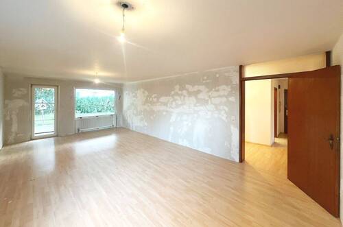 großzügiges Wohn-/Esszimmer - 3 Zimmer Etagenwohnung in Korntal-Münchingen