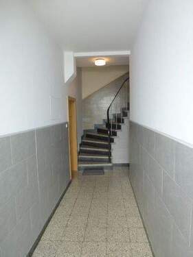 Treppenhaus - Citylage mit Balkon und neuem Badezimmer