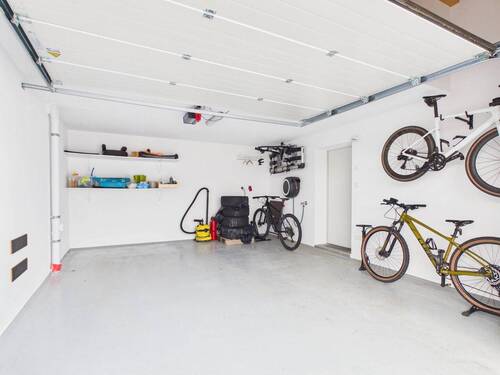 Garage - 