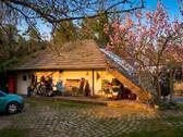 Hausansicht - Kleines Haus, große Möglichkeiten: Potential mit Sauna und Garten in Wandlitz