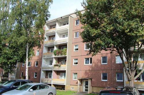 Ansicht Haus - schöne 3-R-Whg mit Balkon und neuer Einbauküche