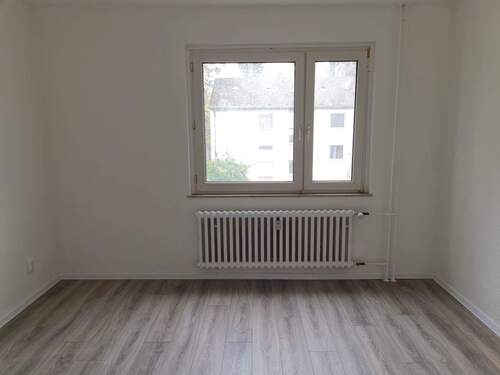 Schlafzimmer 1 - 3 Zimmer Etagenwohnung zur Miete in Duisburg