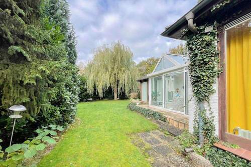 Garten_mit_Wintergarten - 