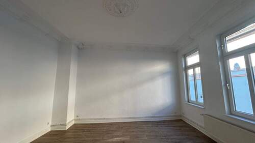 Wohnzimmer - 3 Zimmer Etagenwohnung zur Miete in Helmstedt