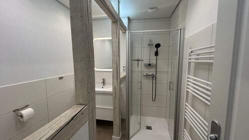 Badezimmer - Etagenwohnung mit 80,00 m² in Helmstedt zur Miete