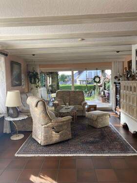 Wohnzimmer mit Kachelofen - 