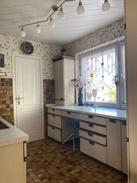 Küche und Tür Vorratskammer - 