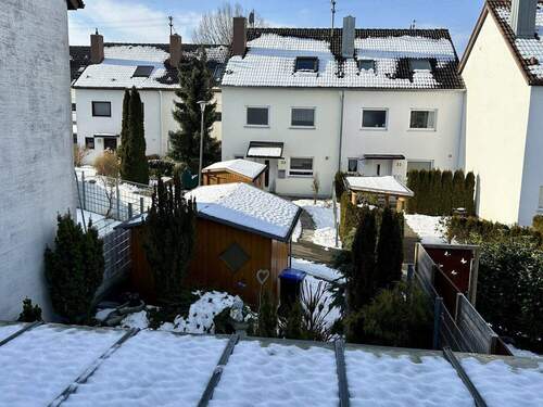 Hinteransicht - Reihenmittelhaus mit 129,00 m&sup2; in Pfaffenhofen an der Roth zum Kaufen