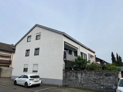 Hausansicht...jpeg - Moderne 4-Zimmer-Wohnung in Zizishausen, Nürtingen