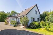 Flexible Nutzung - Einfamilienhaus, zwei Wohnungen und fantastisches Grundstück am Kanal in Kolkwitz OT Babow
