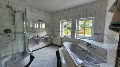 Wohlfühlbad im OG - 