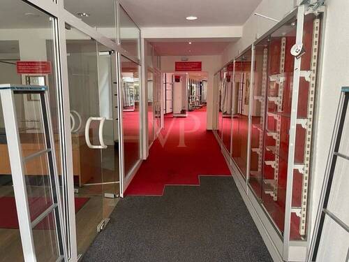 Ladenteil Straßenfront - 