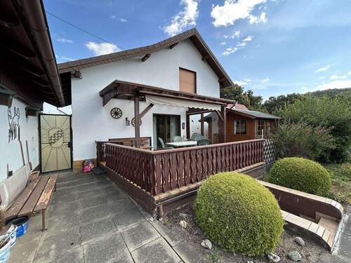 Seitenansicht - 7 Zimmer Einfamilienhaus in Marsberg