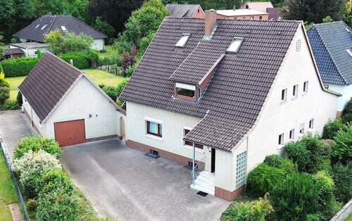 Bild 2 - 8 Zimmer Einfamilienhaus zum Kaufen in Langwedel