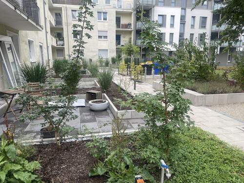 Begrünter Innenhof - 2 Zimmer Etagenwohnung zum Kaufen in Krefeld