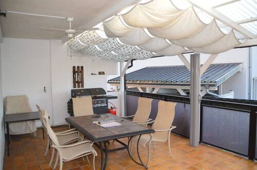 Überdachte Terrasse im Erdgeschoss - 