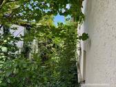 Grundstücksstreifen hinter dem Haus - 