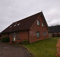 ~~ Gut geschnittene Dachgeschoss-Wohnung~~ - Tensbüttel-Röst