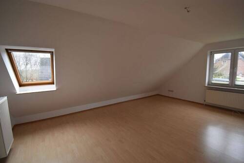 Wohnzimmer - 4 Zimmer Etagenwohnung zur Miete in Tensbüttel-Röst