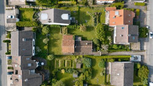 beide Grundstücke - 7 Zimmer Einfamilienhaus zum Kaufen in Würzburg