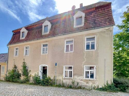 Hausansicht vorne - 1 Zimmer Mehrfamilienhaus, Wohnhaus zum Kaufen in Königsbrück