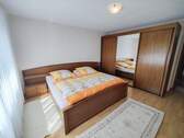 Schlafzimmer EG - 