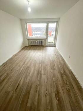 Wohnzimmer - 3 Zimmer Etagenwohnung in Verden (Aller)