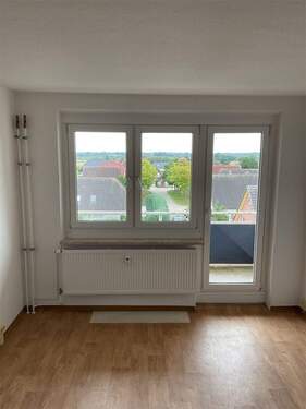 Raum_Wohnzimmer _IMG_1757595584148 - Fritz-Reuter-Straße 17 3.OG links
