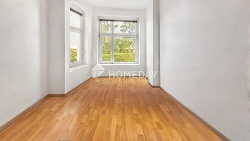 Wohnzimmer 2-1 - Drei-Zimmer-Altbauwohnung mit ca. 108 m² Wohnfläche, Balkon und Einbauküche direkt an der U7
