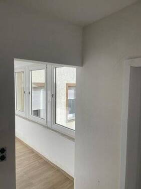 Eingangsbereich - Etagenwohnung mit 85,00 m² in Lambrecht zur Miete