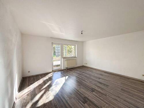 Wohnzimmer - 5 Zimmer Etagenwohnung zum Kaufen in Wissen