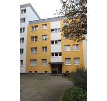 Schöne Renovierte 3-Zimmer-Wohnung mit Balkon und neuem Vinyl-Boden in Parkettoptik zum 01.01.2026 zu vermieten - Hanau