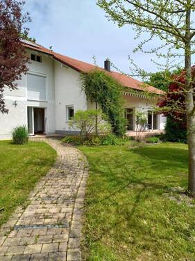 neues Wohnhaus - 7 Zimmer Einfamilienhaus in Wurmsham