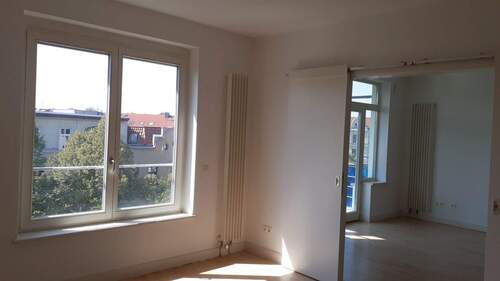 Wohn- u. Schlafzimmer mit Schiebetür (2).jpg - 