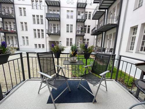 Balkon - Etagenwohnung mit 51,20 m² in Dresden zur Miete
